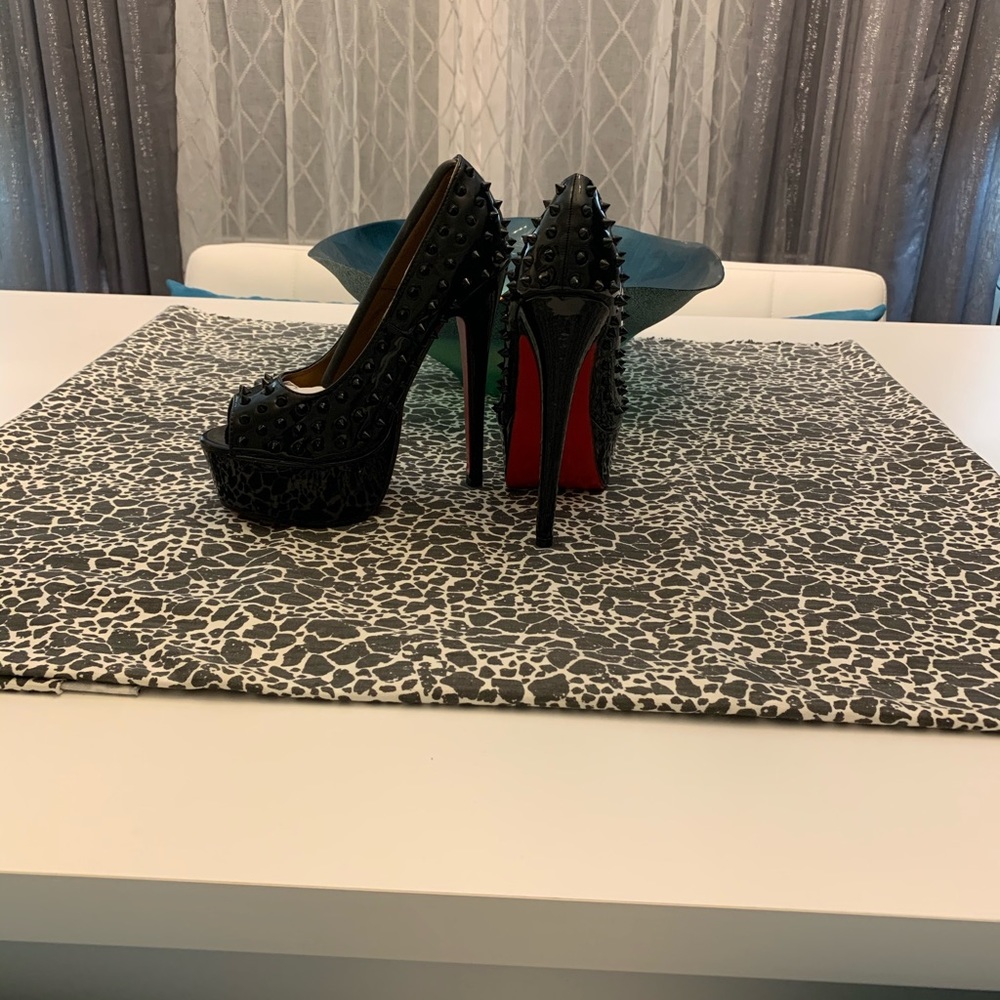 Beautiful Red bottom high heels!! - Picture 6 of 6